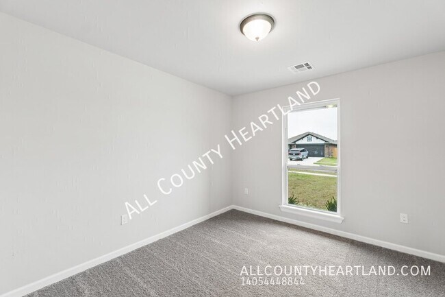 Building Photo - 1017 Redwood Creek Dr