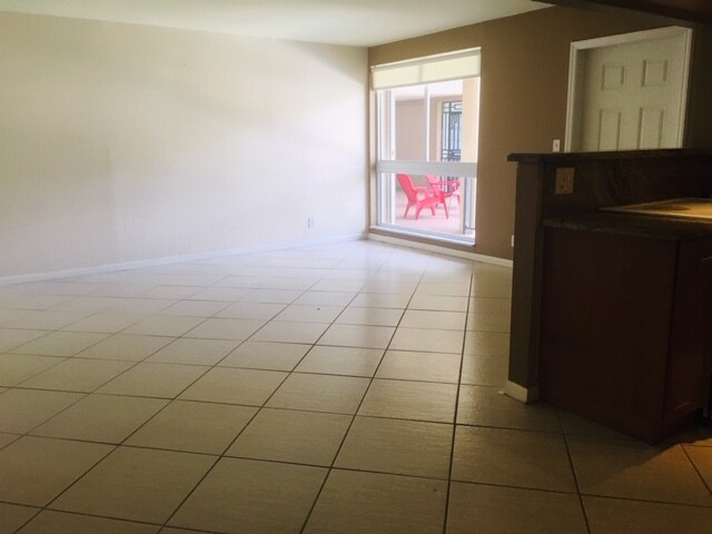 Living Area - 2420 Diana Dr