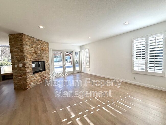 Building Photo - 30219 Corte Cantera