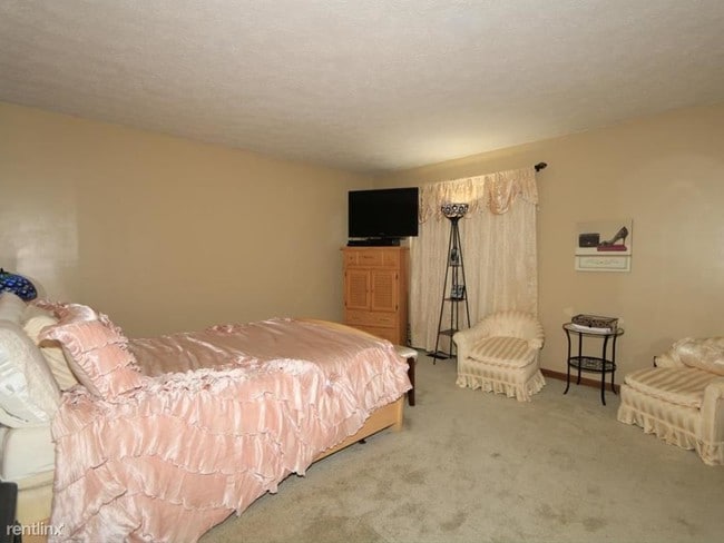 Building Photo - 3 br, 2.5 bath Condo - 2677  Montana Avenue