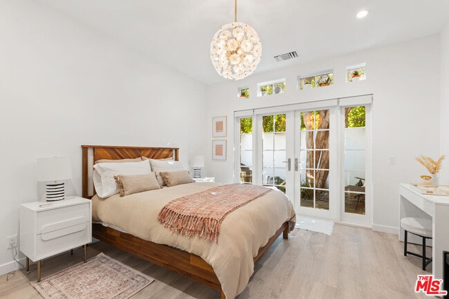 Building Photo - 436 N La Jolla Ave