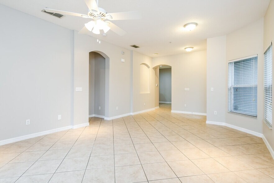 Building Photo - 1050 Wickerwood St