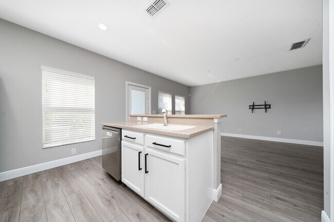 Building Photo - 5412 Caramella Dr