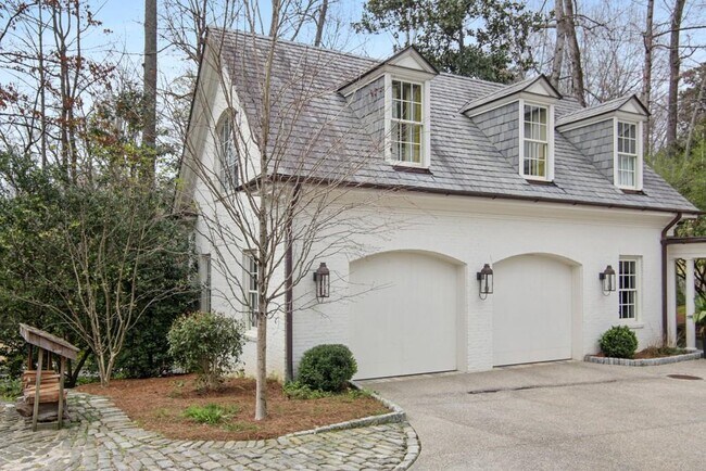 Building Photo - 506 Argonne Dr NW