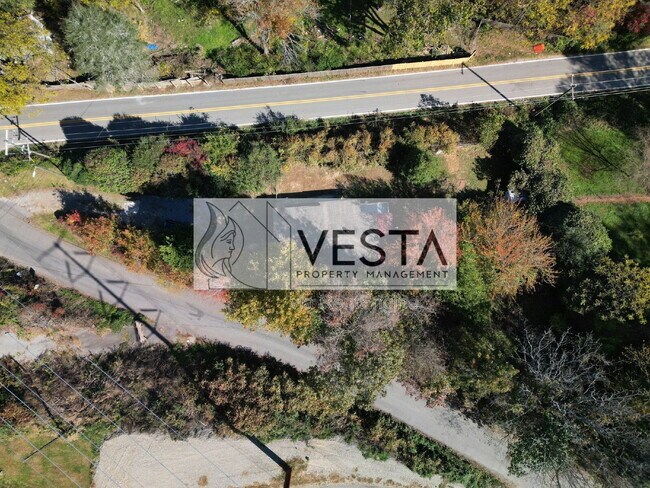 Building Photo - 78 Old Oak Hill Rd