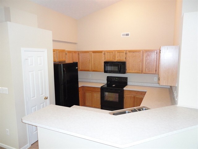 Building Photo - 7230 English Birch Ln