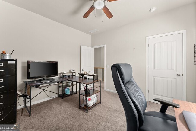 Building Photo - 128 Orange Cir