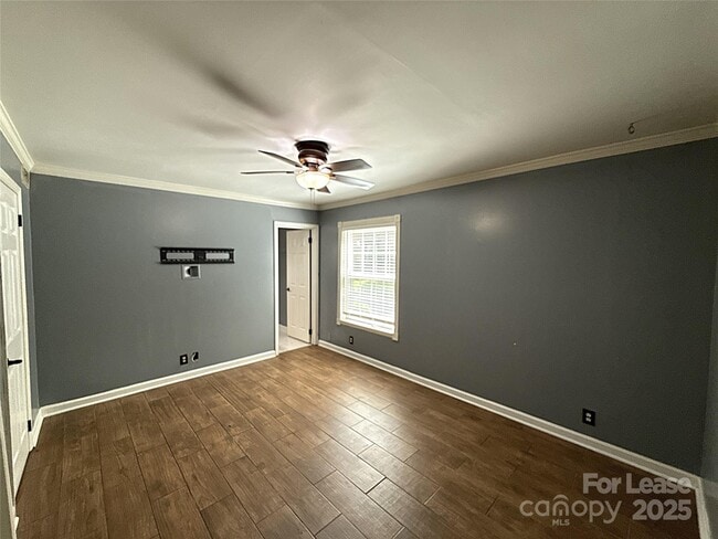 Building Photo - 2632 Park Rd