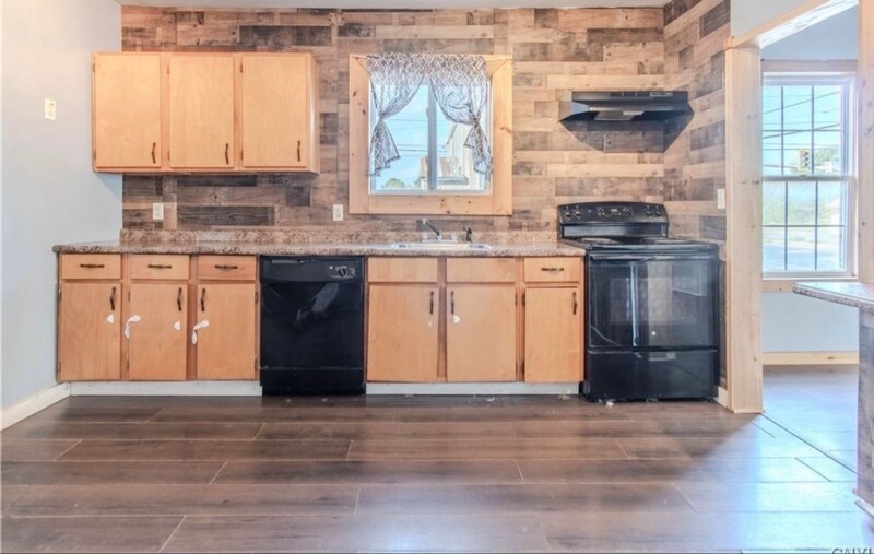 Building Photo - 148 W Main St