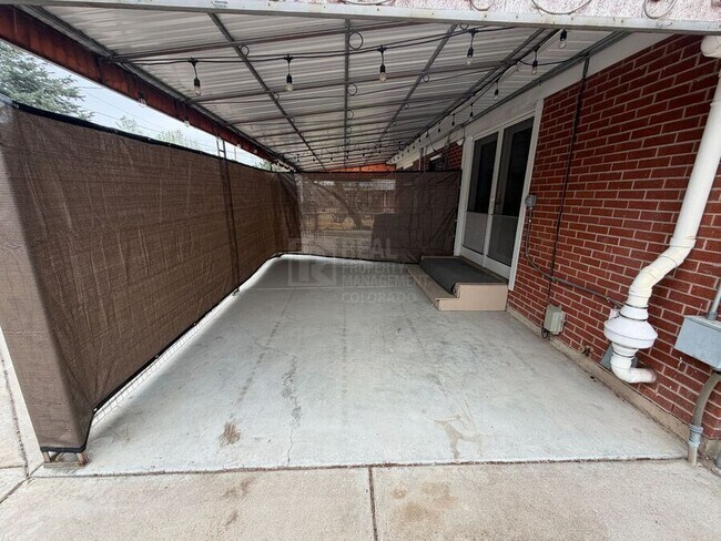 Building Photo - 5721 Everett St