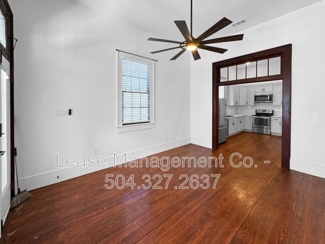 Building Photo - 330 Seguin St