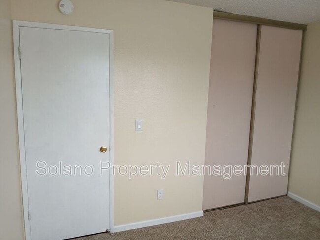Building Photo - 400 Mokelumne Dr