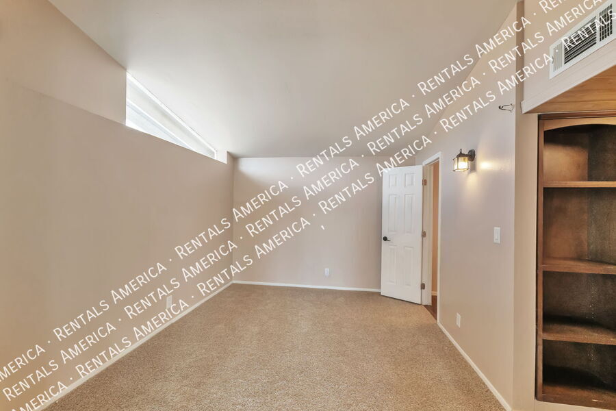 Building Photo - 1311 W Wheatridge Dr