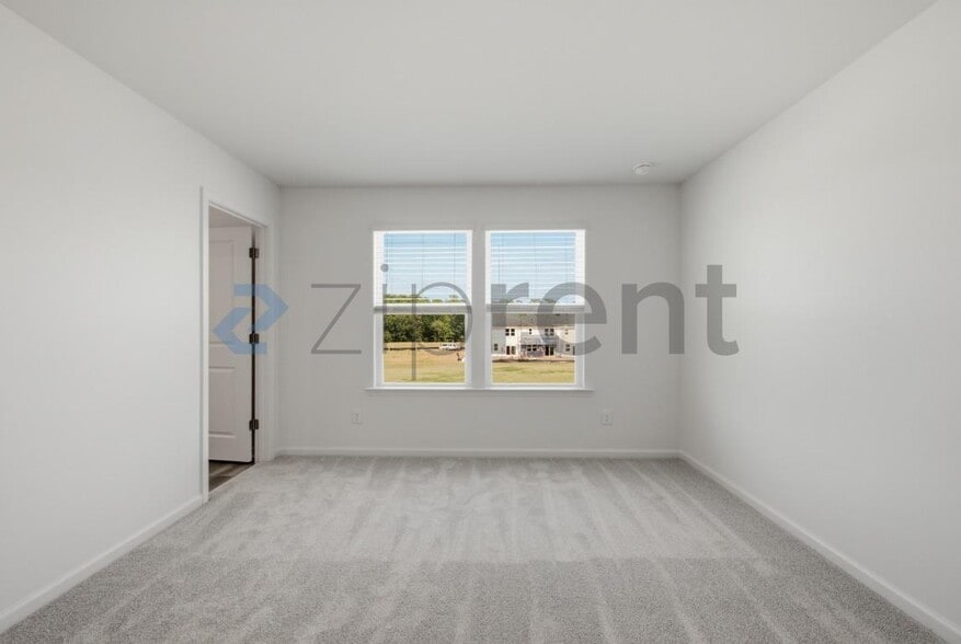 Building Photo - Unit