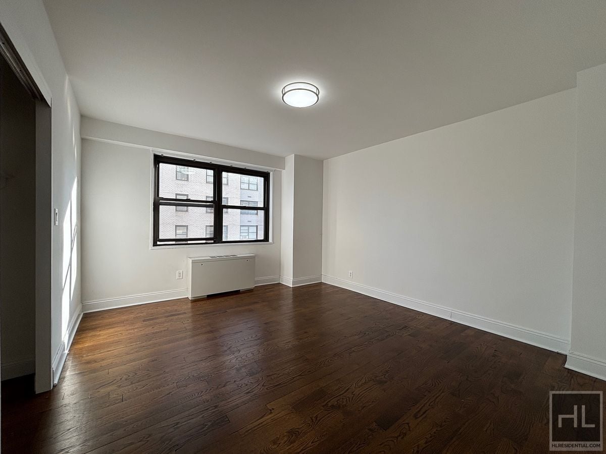 Building Photo - East 89th STREET