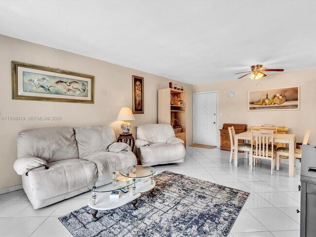 Building Photo - 3020 NE 16th Ave