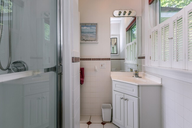 Building Photo - 300 Bantam Lake Rd