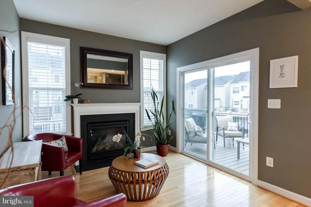 Sunroom - 1717 Taymount Ter NE