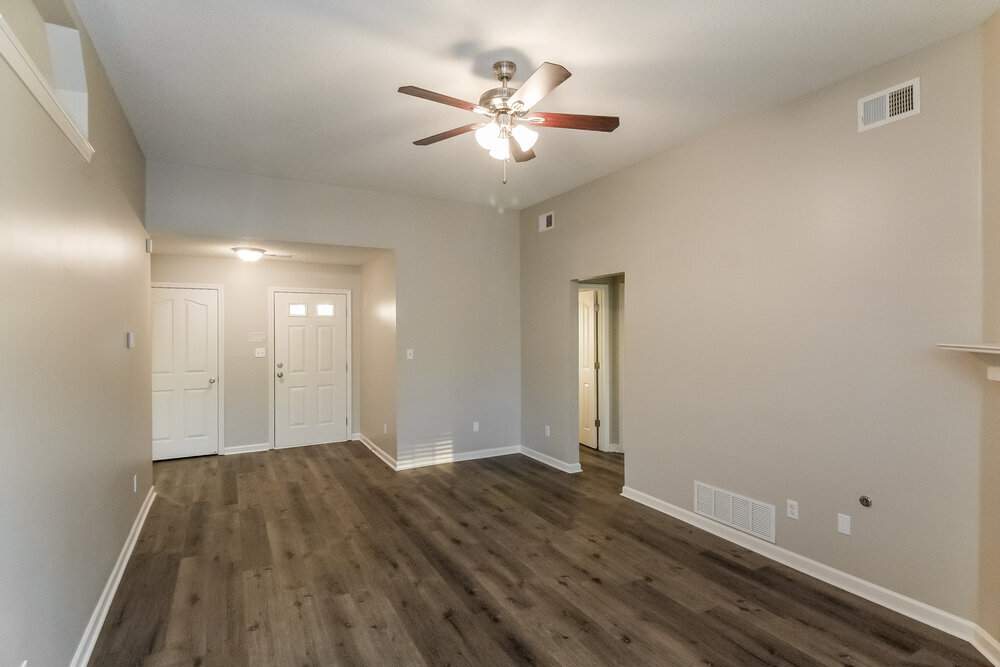 Building Photo - 7338 Lee Ann Dr