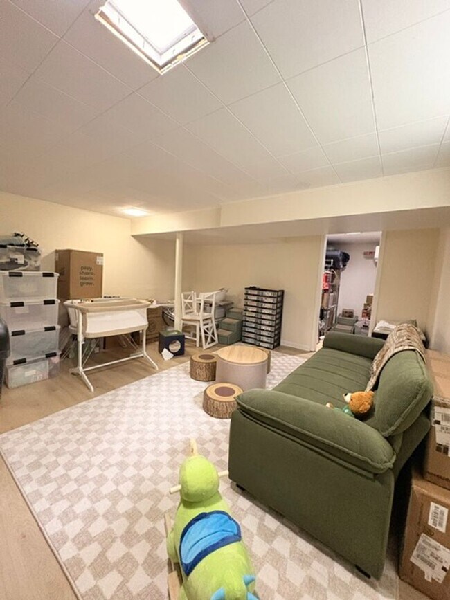 Building Photo - 13520 Grenoble Dr