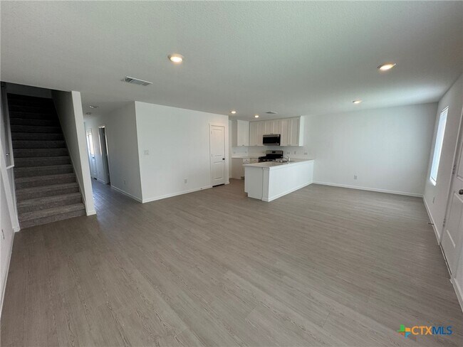 Building Photo - 205 Trinity River Holw