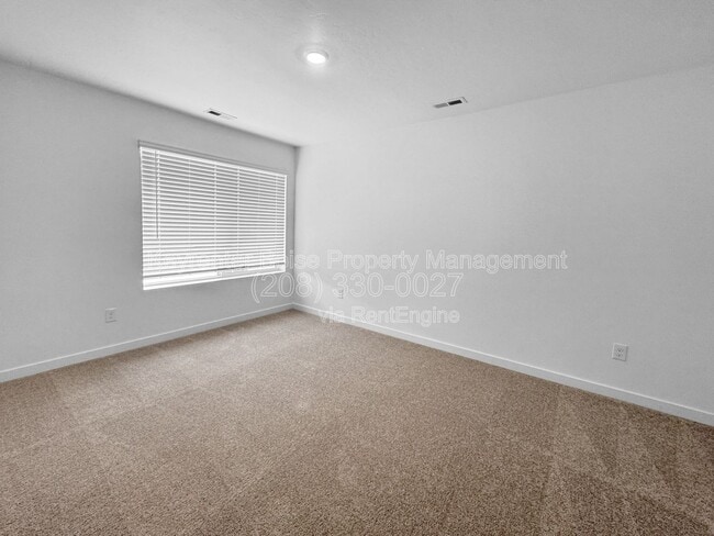 Building Photo - 4120 W Perspective St