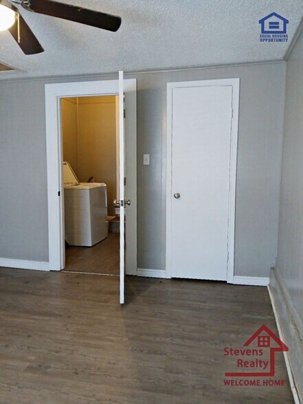 Building Photo - 2908 Prentice NW