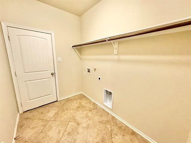 Building Photo - 3020 Tamarack Ln