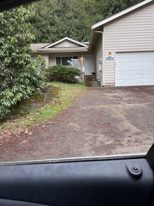 Primary Photo - 3 Bed 2 Bath home in Port Orchard