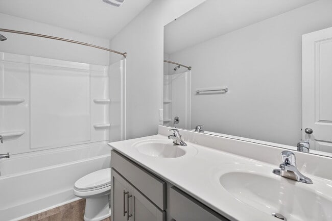 Building Photo - Experience Spacious Comfort: 3-Bedroom Home with 2.5 Baths.
