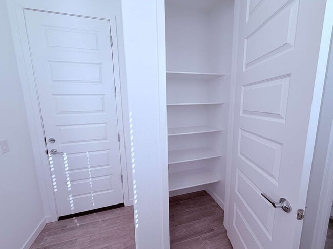 Building Photo - 10126 E Ulysses Ave