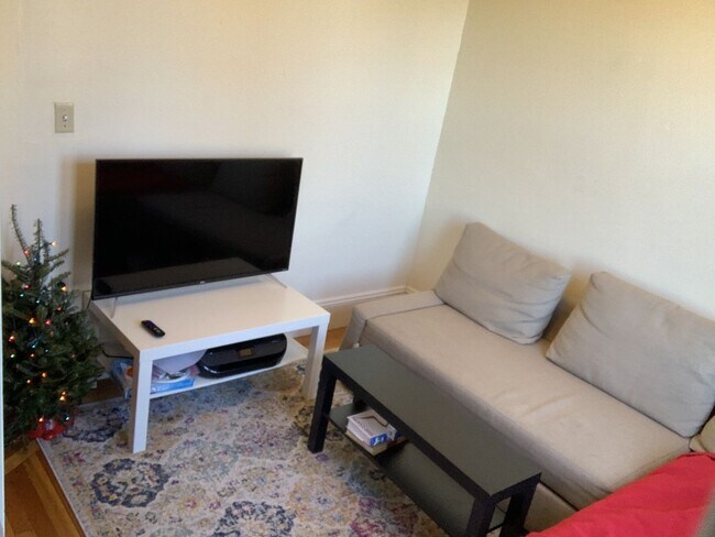 Building Photo - No Brokers Fee, One Month Rent-Free, Central Mission Hill Location. In-Unit Washer and Dryer.