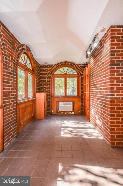 Building Photo - 7205 46th St