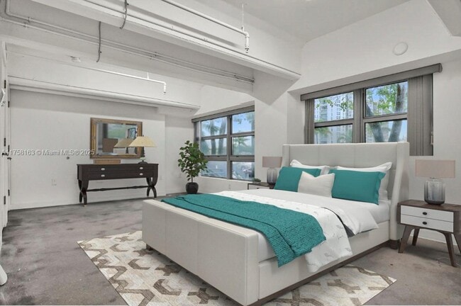 Building Photo - 4332 Collins Ave