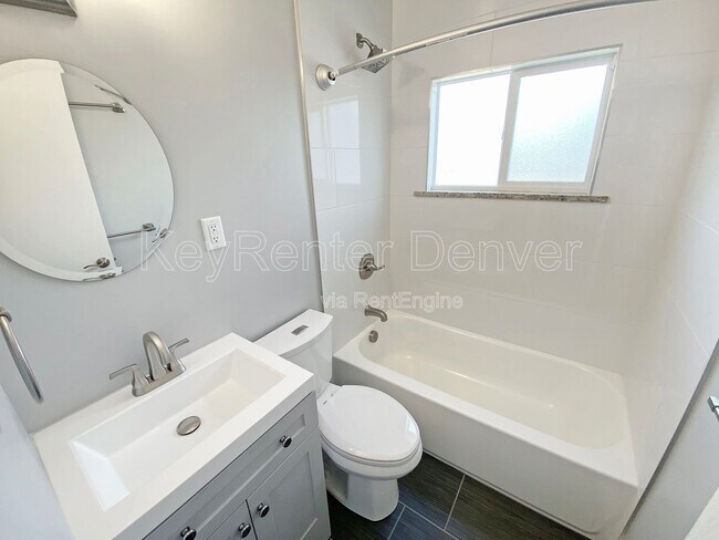 Building Photo - 4960 Decatur St