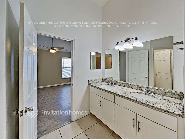 Building Photo - 3564 Moss Pointe Pl