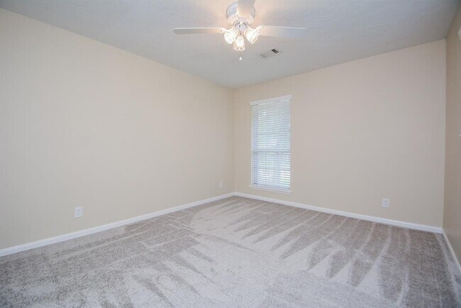 Building Photo - 6702 Moccasin Bend Dr