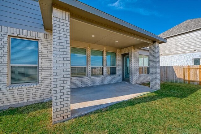 Building Photo - 2223 Rustboro Dr