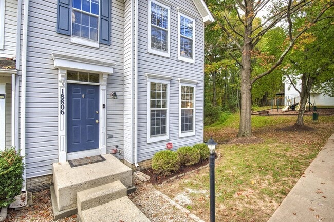 Building Photo - 18806 Harmony Woods Ln