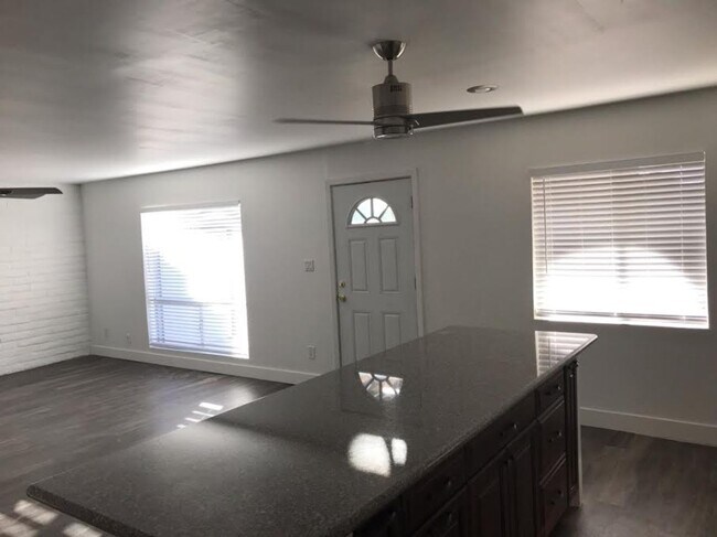Building Photo - Mesa/Tempe rental