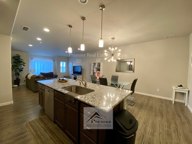 Building Photo - 2122 Birmingham Loop