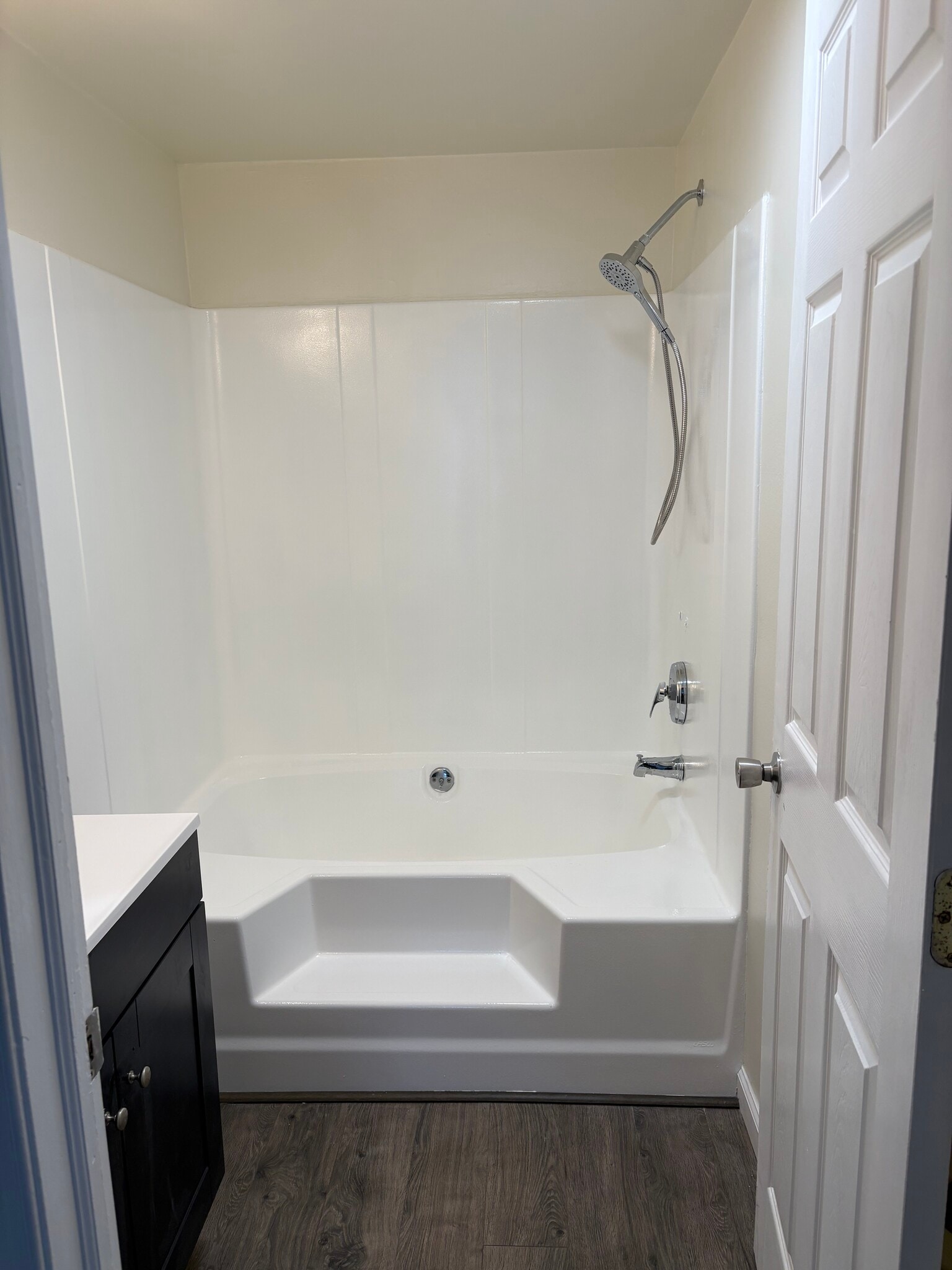 Building Photo - 4161 Romeo Rd