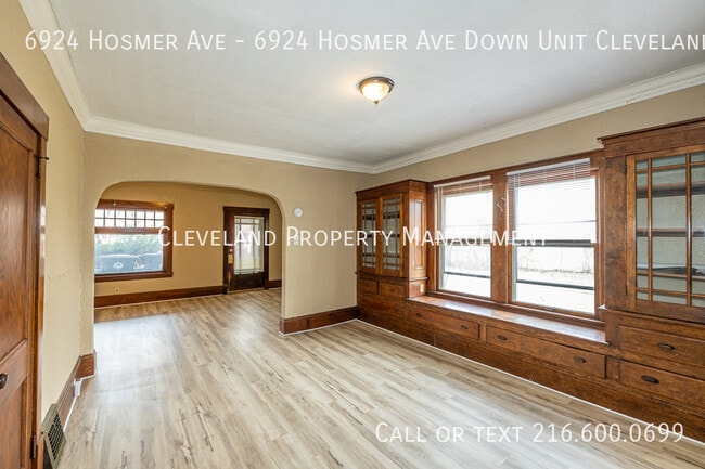 Building Photo - 6924 Hosmer Ave