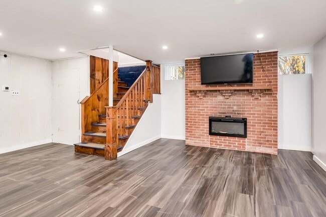 Building Photo - 815 Central Ave