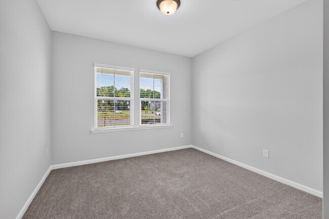 Building Photo - 661 Fosterton Cottage Wy