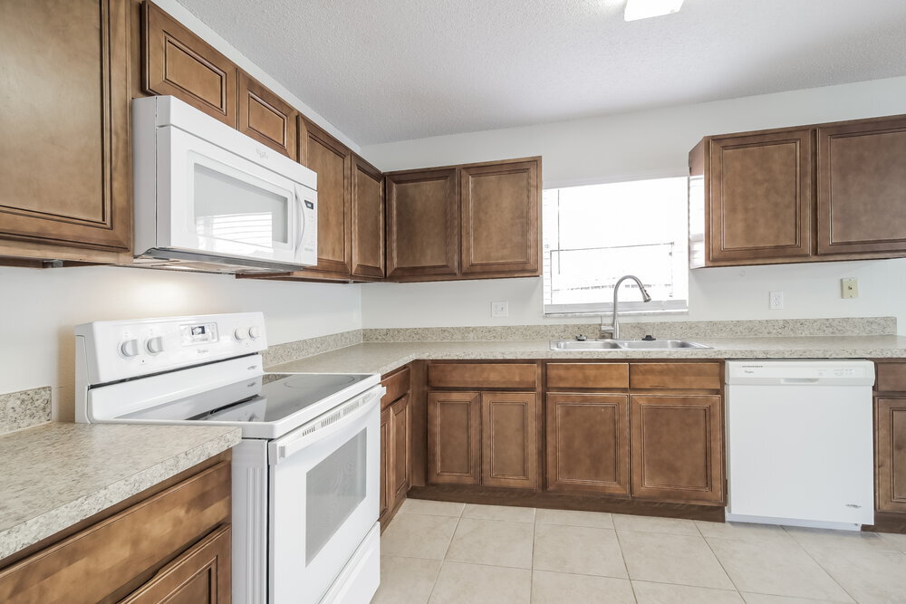 Building Photo - 3137 Holland Dr