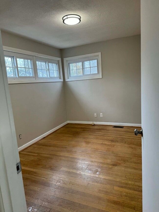 Building Photo - 4204 Tremont St