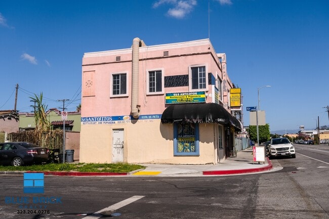 Building Photo - 1401 W 53rd St