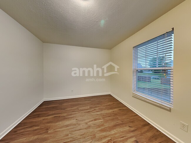 Building Photo - 2874 Meadow Point