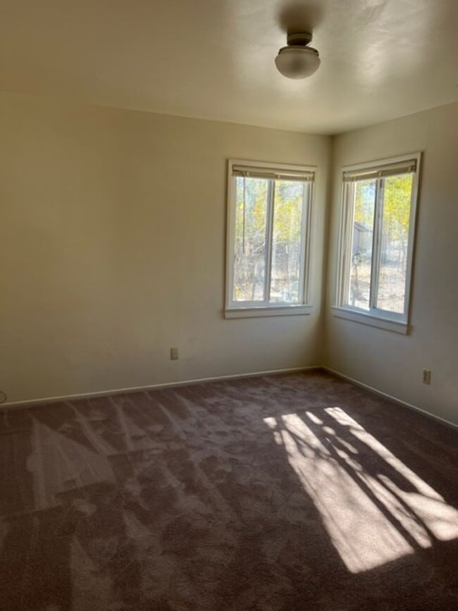 Building Photo - Charming 3 Bedroom 1 Bath Home in Bishop's...